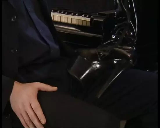 Guy Licks His Cum Up Off The Floor Videorama
