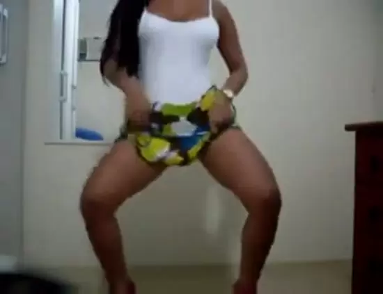 Bella Brazilian sexy dance teas